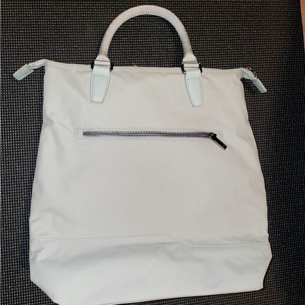 Open Story City Trip Tote 15"
Commuter Backpack with Laptop Storage - Gray